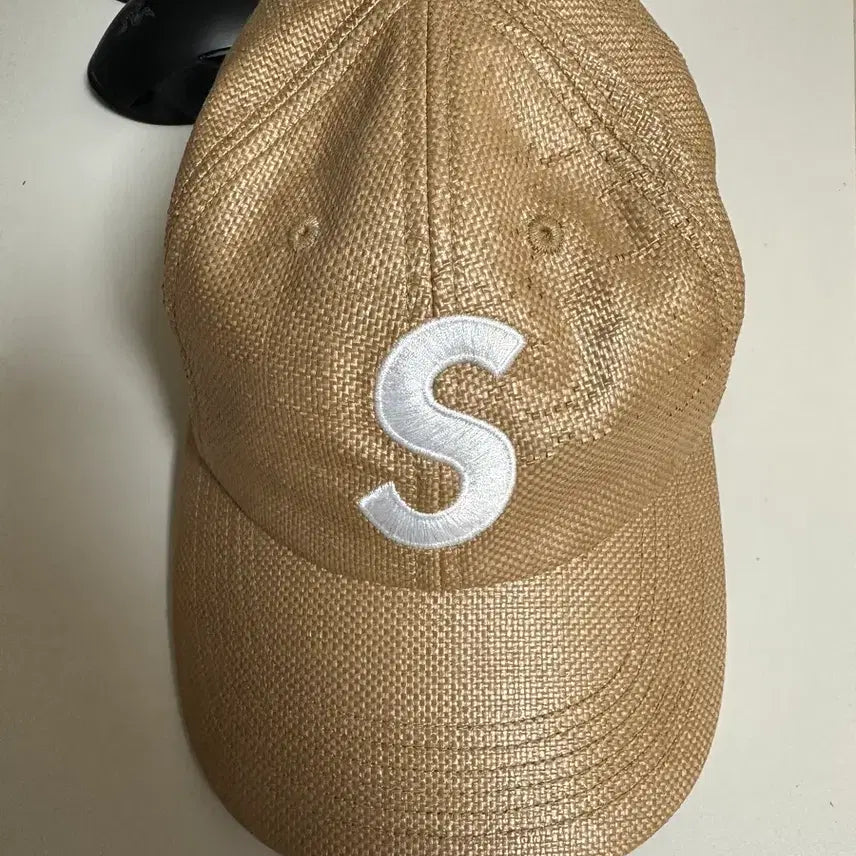 [BUNJANG] Supreme Raffia S Logo 6-Panel Cap / (급처)슈프림 s로고 캡Raffia S Logo 6-PanelNatura