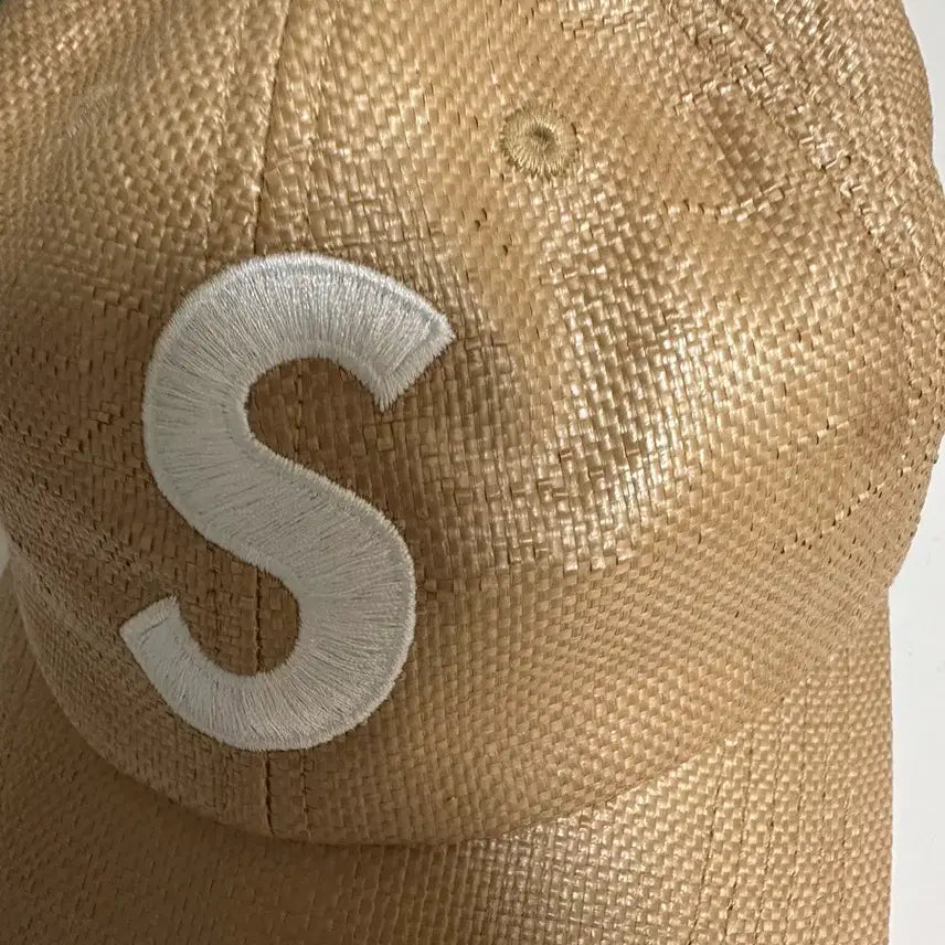 [BUNJANG] Supreme Raffia S Logo 6-Panel Cap / (급처)슈프림 s로고 캡Raffia S Logo 6-PanelNatura