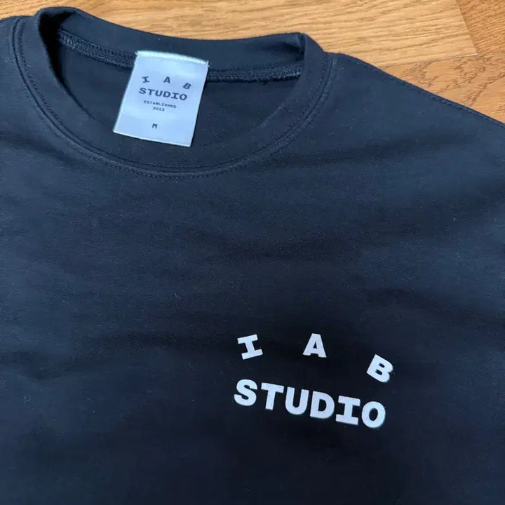 [BUNJANG] M IAB Studio Black T-shirt / [M] 아이앱 스튜디오 반팔 블랙