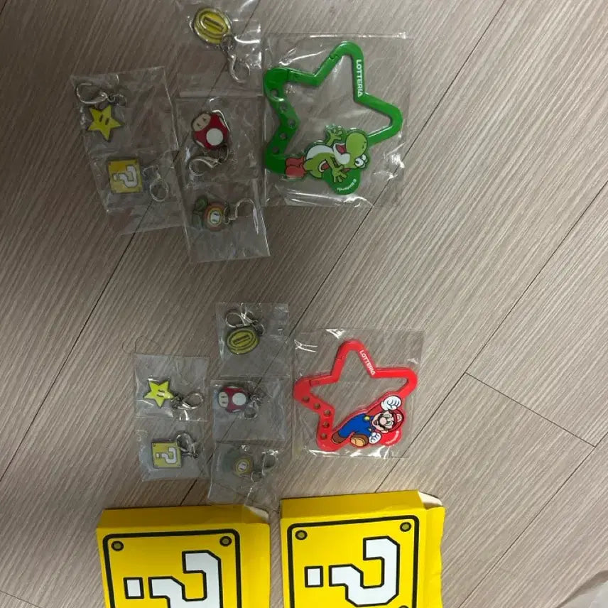 [BUNJANG] Lotteria Super Mario Carabiner 12-Piece Set / 롯데리아 슈퍼마리오 한정판 카라비너 총 12종 세트