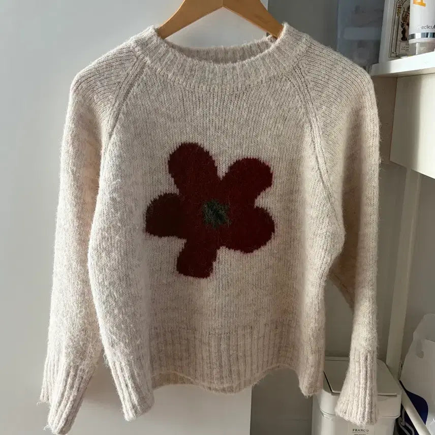 [BUNJANG] Unbranded Big Flower Knit Sweater / 가격포기)니트 빅플라워 여성 니트 베이지 (free)