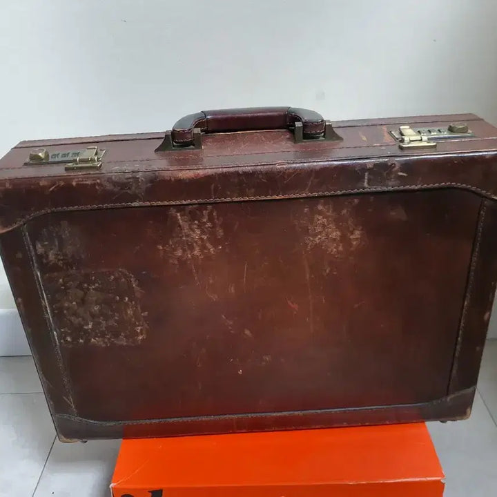 [BUNJANG] Tontart Brown Leather Briefcase / 빈티지 가죽가방 톤가트 브라운 가죽가방 Brief/Laptop Case