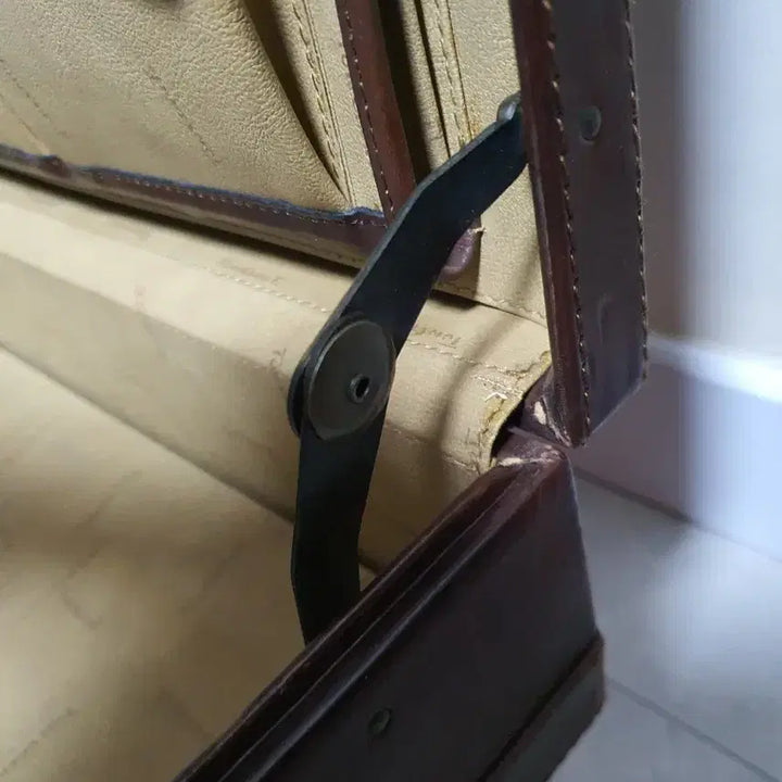 [BUNJANG] Tontart Brown Leather Briefcase / 빈티지 가죽가방 톤가트 브라운 가죽가방 Brief/Laptop Case