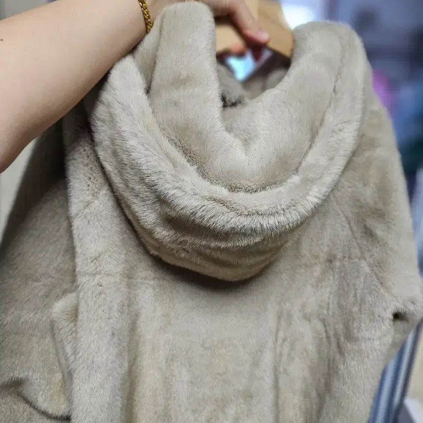 [BUNJANG] LBL Eco Mink Fur Hooded Jumper / LBL 에코밍크퍼