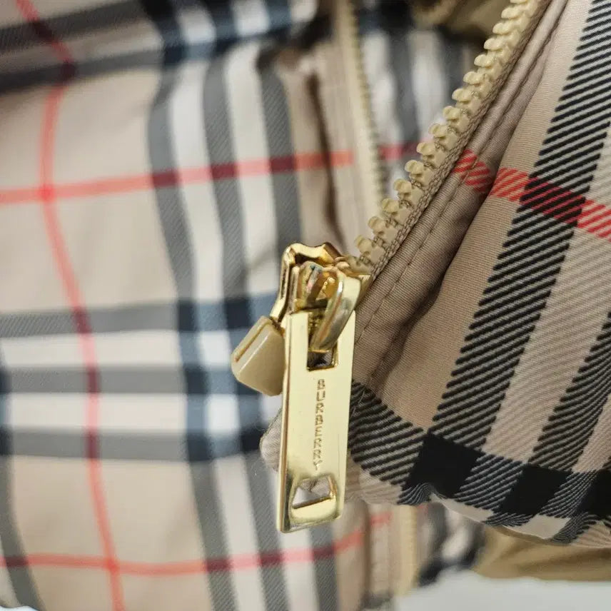 [BUNJANG] YuA Burberry Vest 18M / 유아 버버리 패딩 조끼 18M