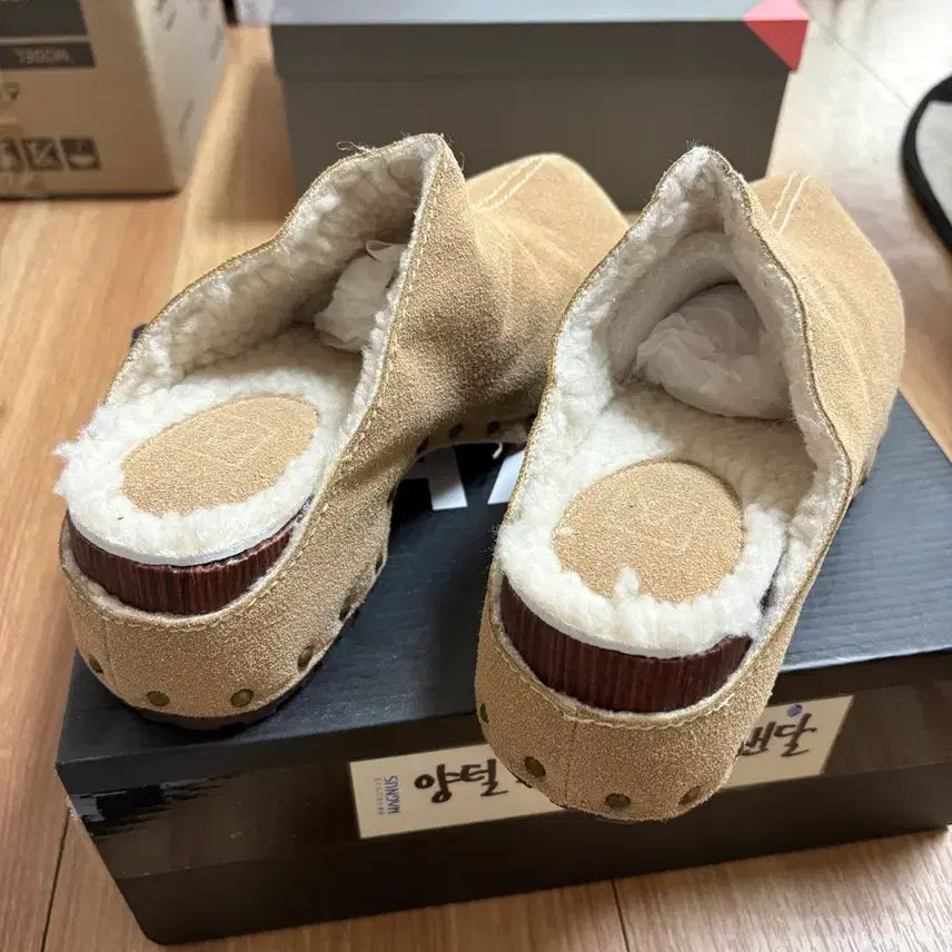 [BUNJANG] Mule Shoes / 양털 스웨이드 겨울 뮬 새상품