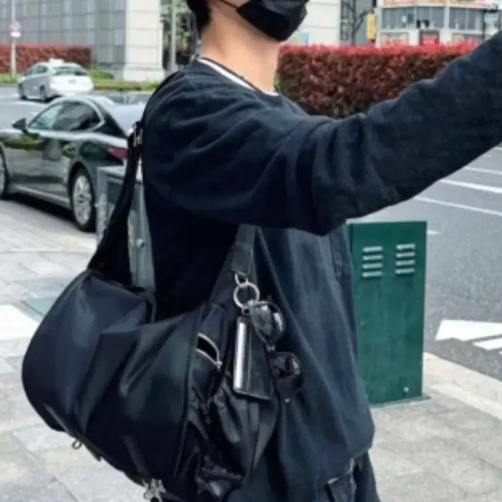 [BUNJANG] Vunque Hey Double Pocket Shoulder Medium / 분크 헤이 더블 포켓 숄더 미듐