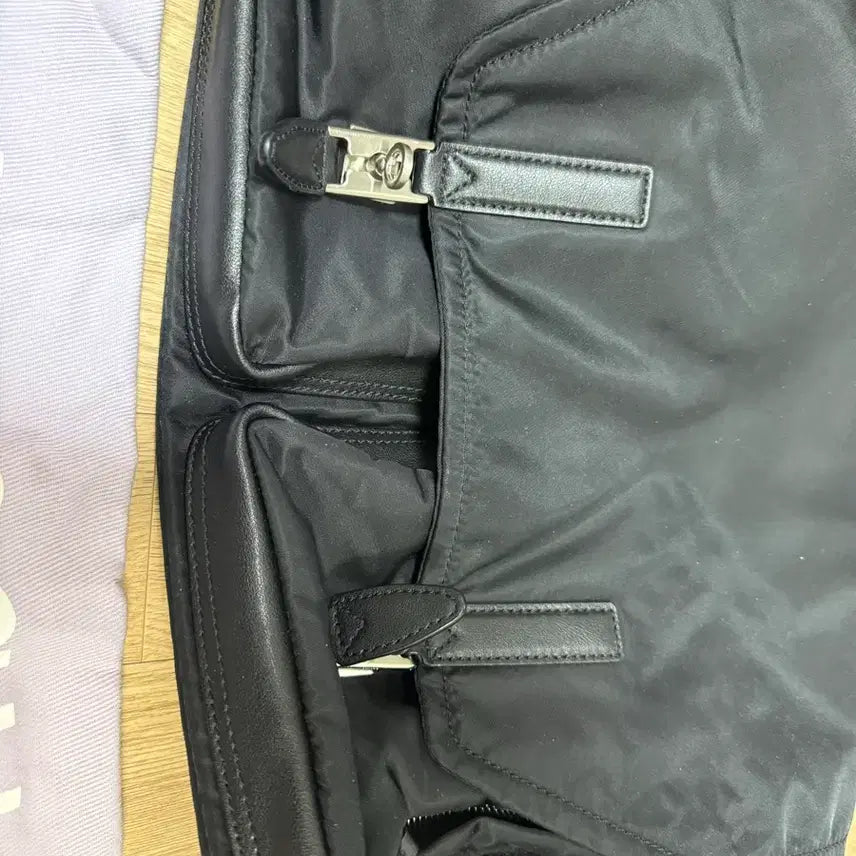 [BUNJANG] Vunque Hey Double Pocket Shoulder Medium / 분크 헤이 더블 포켓 숄더 미듐