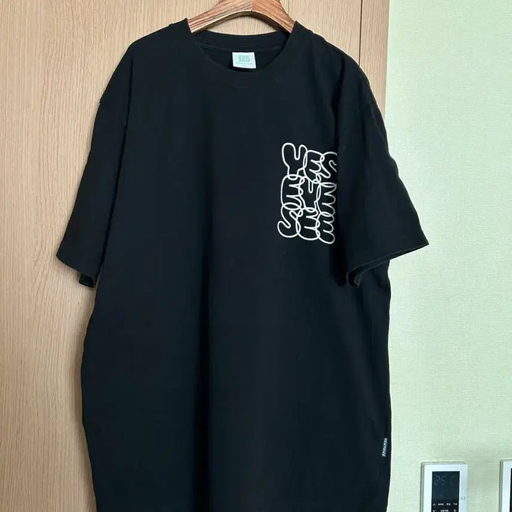 [BUNJANG] Assorted Black Short-Sleeve T-shirts / 검은색 반팔 티셔츠 판매 [ 총6벌 ]