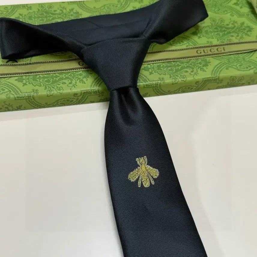 [BUNJANG] Gucci Tie - New / 구찌 넥타이