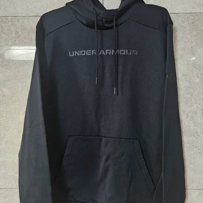 [SOLD OUT] 언더아머 블랙 기모 후드티