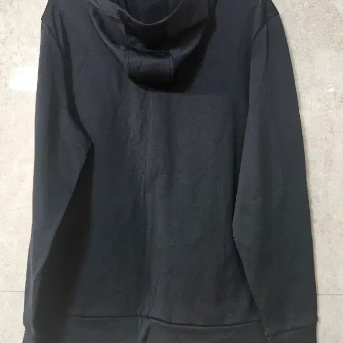 [SOLD OUT] 언더아머 블랙 기모 후드티