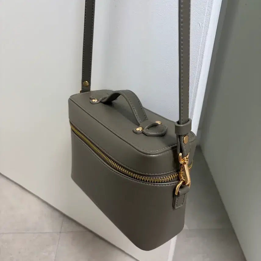 [BUNJANG] FIBRENO Vanity Bag (Small) - Khaki Gray / FIBRENO 피브레노 인기백_카키그레이 베니티백