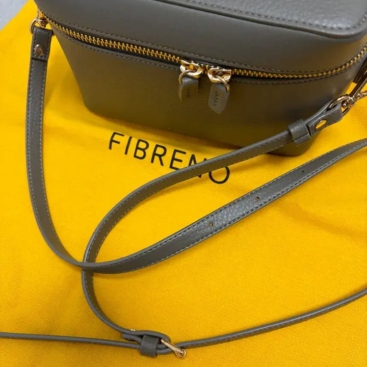 [BUNJANG] FIBRENO Vanity Bag (Small) - Khaki Gray / FIBRENO 피브레노 인기백_카키그레이 베니티백