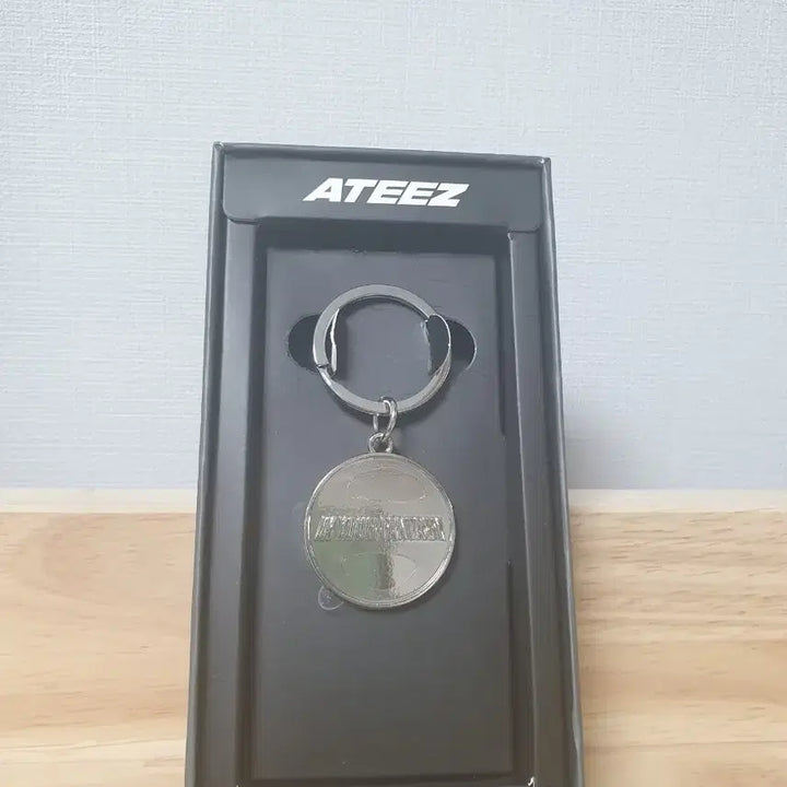 [BUNJANG] ATEEZ 8th Room Lucky Draw Keyring / 에이티즈 에잇룸 럭드키링