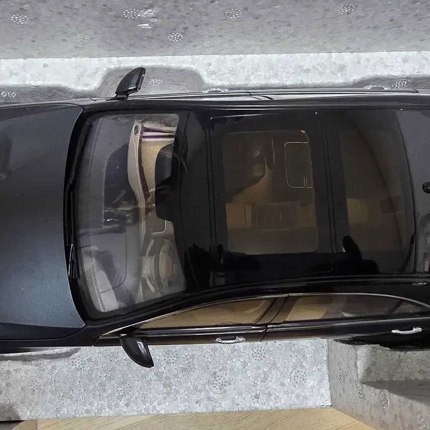 [BUNJANG] Mercedes-Benz S-Class (W222) 1:18 Scale Diecast Model / Mercedes-Benz S-Class(S-Klasse) 1:18 판매