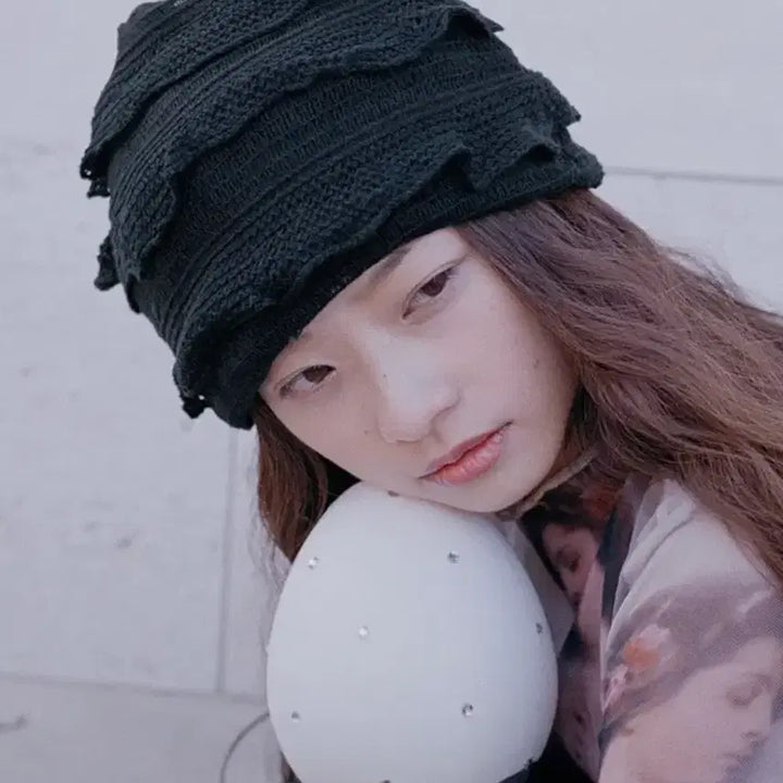 [BUNJANG] Poesie Dam Petal Beanie - Black / 포에지담 페탈 비니 black