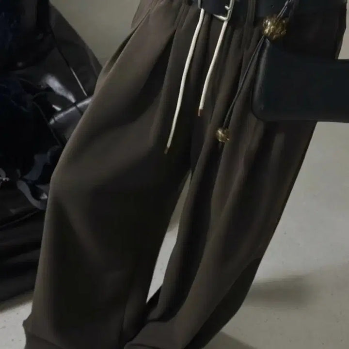 [BUNJANG] At the End Comma Wide Slacks Deep Brown / 앳더앤드 콤마 와이드 슬랙스 딥브라운 아웃핏