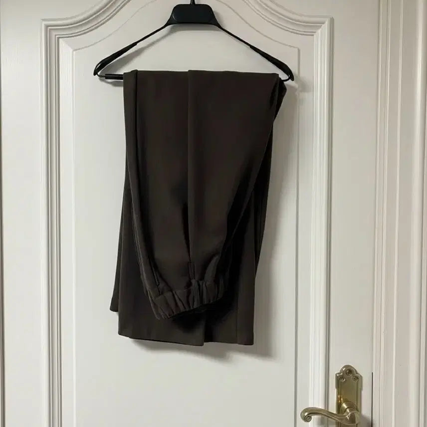 [BUNJANG] At the End Comma Wide Slacks Deep Brown / 앳더앤드 콤마 와이드 슬랙스 딥브라운 아웃핏