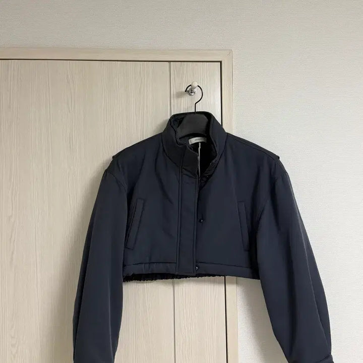 [BUNJANG] AMOMENTO Dark Navy Crop Blouson Jacket / 아모멘토 다크네이비 크롭 블루종 점퍼 0사이즈 새상품