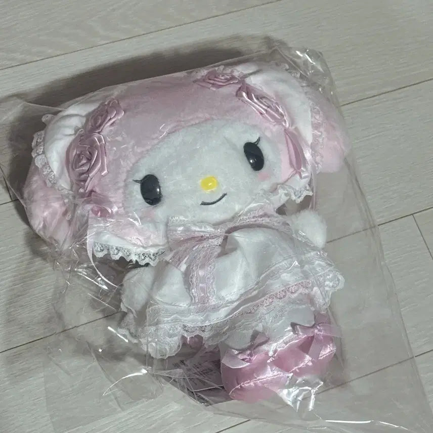 [BUNJANG] Sanrio My Melody White Frill Wedding Plush / 산리오 화이트프릴 웨딩 마이멜로디 누이