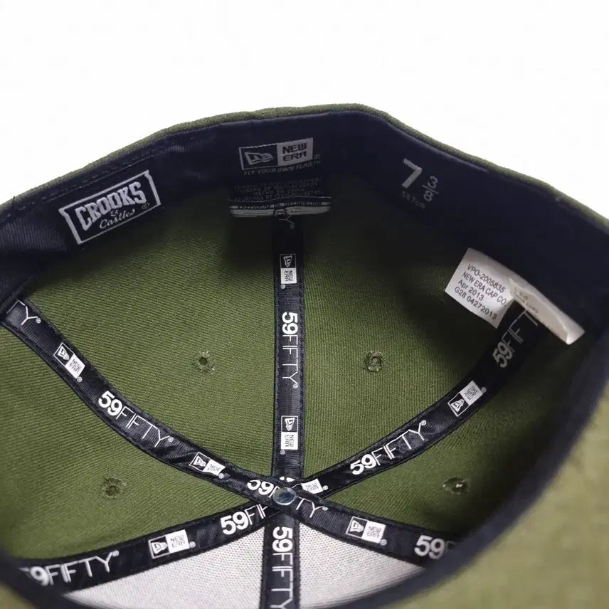[BUNJANG] New Era C Logo Corduroy Snapback / 새상품 뉴에라 C로고 코듀로이 스냅백