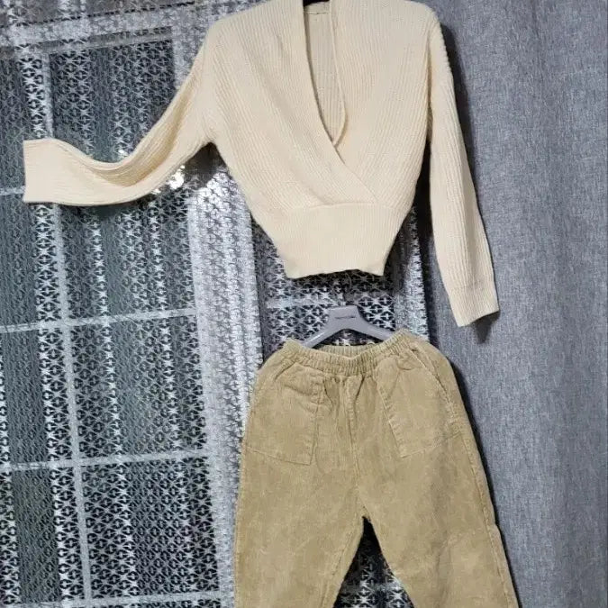 [BUNJANG] Ivory Cross Knit Top / 아이보리 크로스 니트 free