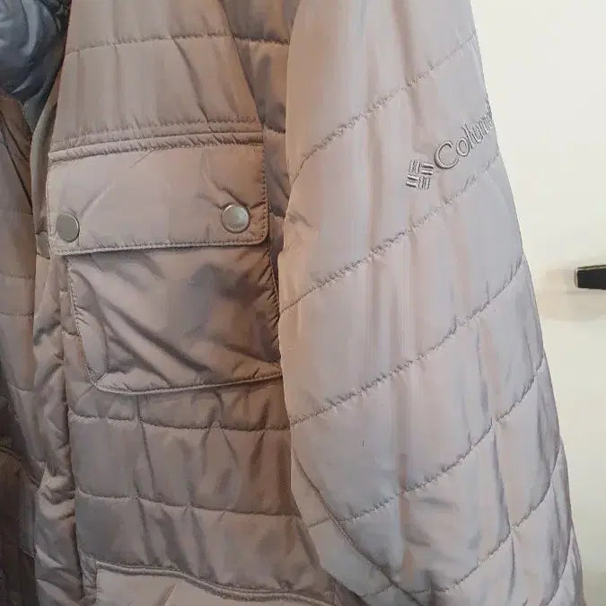 [BUNJANG] Columbia Quilted Jacket Gray 105 / 컬럼비아 퀼팅 자켓 그레이105
