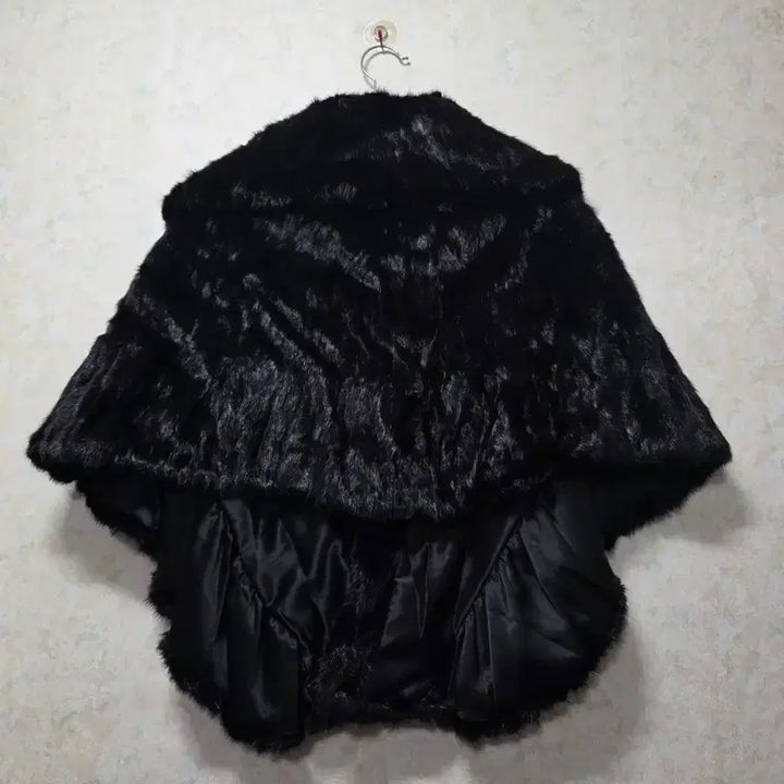 [BUNJANG] Crocodile Mink Cape / (무료배송-sale)크로커다일 밍크 망토