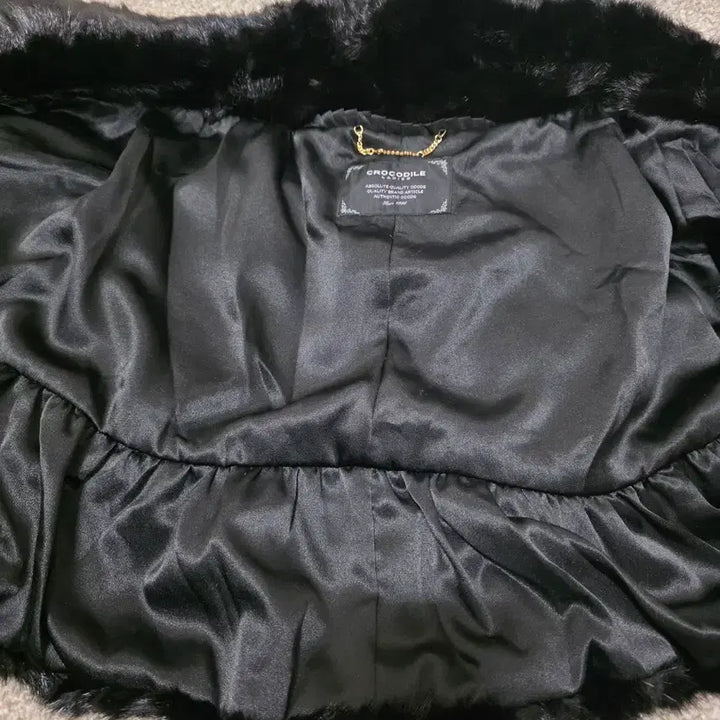 [BUNJANG] Crocodile Mink Cape / (무료배송-sale)크로커다일 밍크 망토