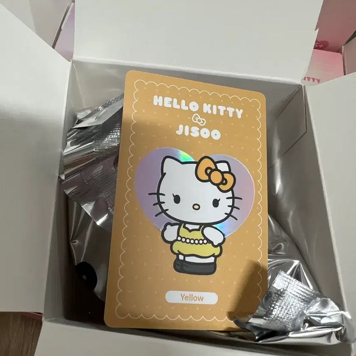 [BUNJANG] Blackpink Jisoo Hello Kitty Collaboration Keyring Bundle Set / [헬로키티지수]콜라보 키티키링