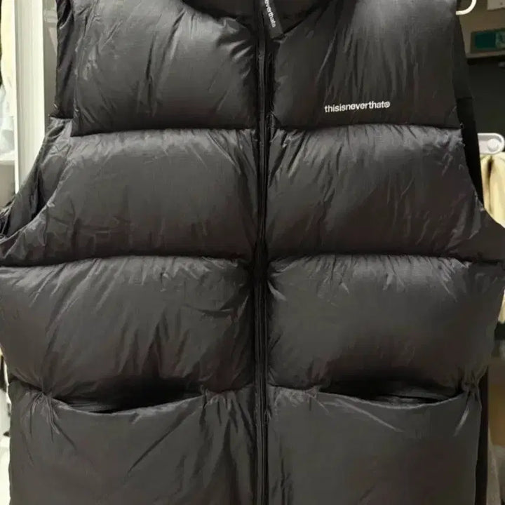 [BUNJANG] thisisneverthat Padded Vest Black / 디스이즈네버댓 패딩 베스트 블랙