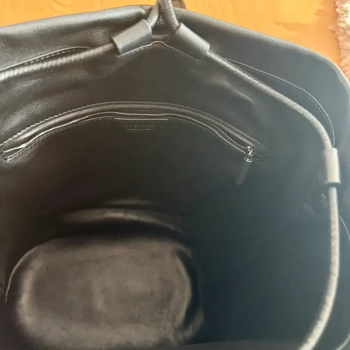 [BUNJANG] THE ROW JoeBackpack Black / THE ROW JoeBackpack 더로우 조백팩 블랙