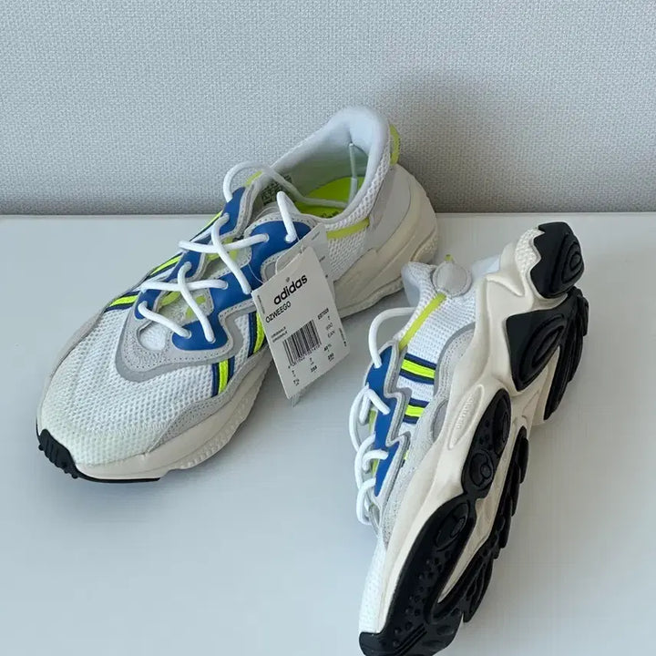 [BUNJANG] Adidas Ozweego Klaus White Solar Yellow 255 / [새상품]아디다스 오즈위고 클라우스 화이트 솔라 옐로우 255
