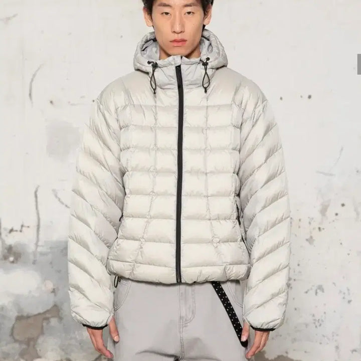 [BUNJANG] Begin 202 Curve Light Down Jacket [Light Gray] / 새상품 비긴202 커브라이트 다운 점퍼 [라이트 그레이]