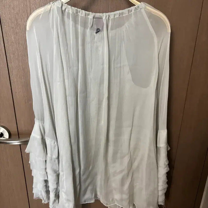 [BUNJANG] DONDUP Sheer Ribbon Blouse / DONDUP 돈덥 시스루 리본 카키그레이 소매 프릴 블라우스