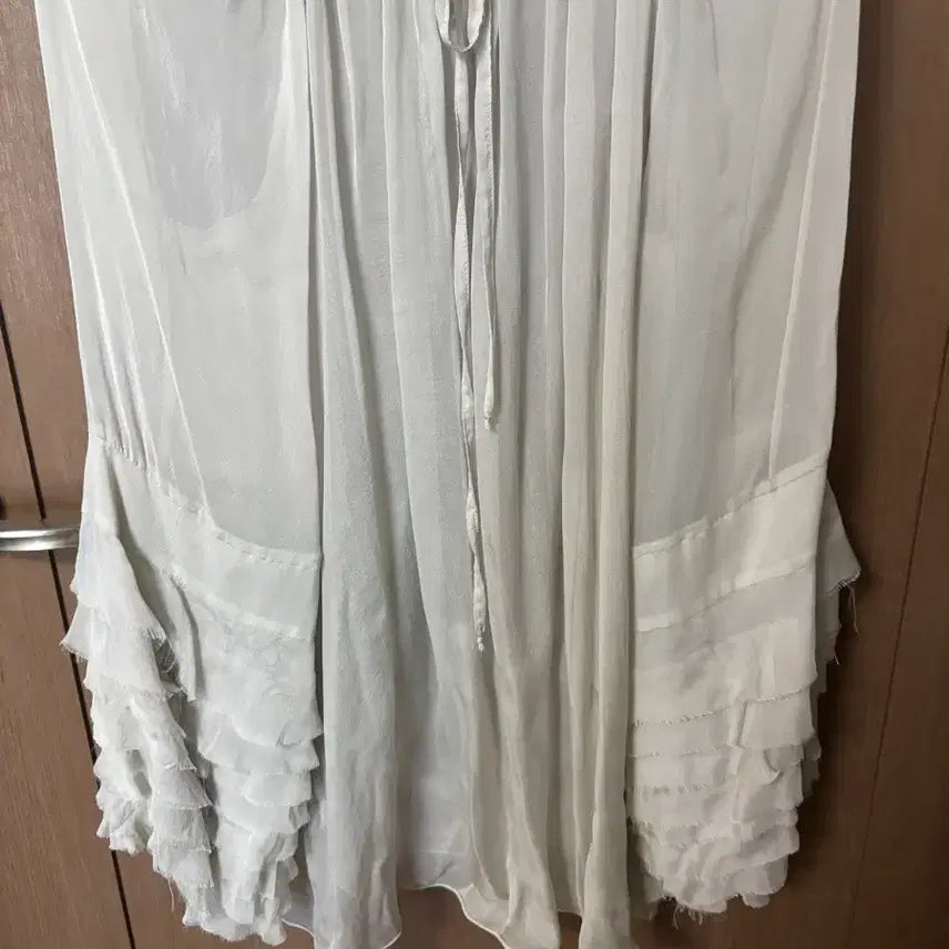 [BUNJANG] DONDUP Sheer Ribbon Blouse / DONDUP 돈덥 시스루 리본 카키그레이 소매 프릴 블라우스