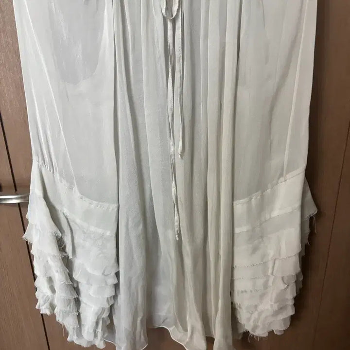 [BUNJANG] DONDUP Sheer Ribbon Blouse / DONDUP 돈덥 시스루 리본 카키그레이 소매 프릴 블라우스