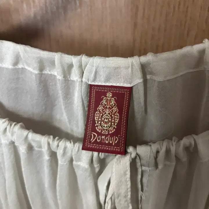 [BUNJANG] DONDUP Sheer Ribbon Blouse / DONDUP 돈덥 시스루 리본 카키그레이 소매 프릴 블라우스