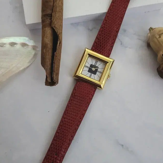 [BUNJANG] Chaumet Arpège Square Quartz Watch (Leather Strap & Buckle Set) / [특가상품]정품 쇼메 아르데코 스퀘어 쿼츠 시계 [정품 가죽줄,버클 3개