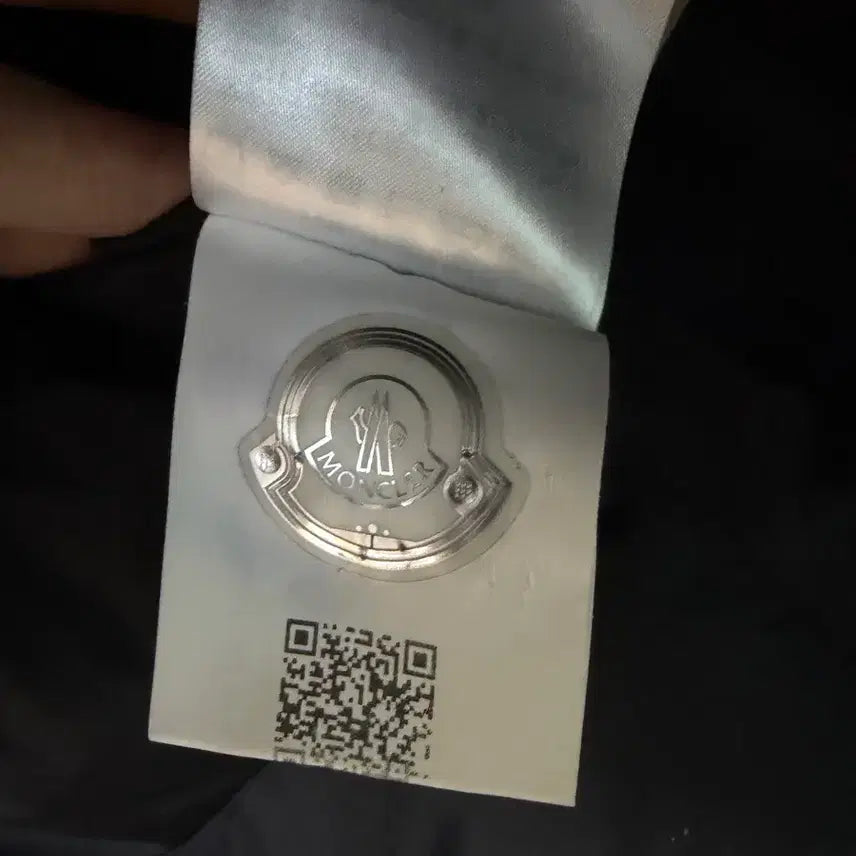 [BUNJANG] Moncler Cluny Padded Jacket / 몽클레어 클루니 4사이즈 패딩 팝니다