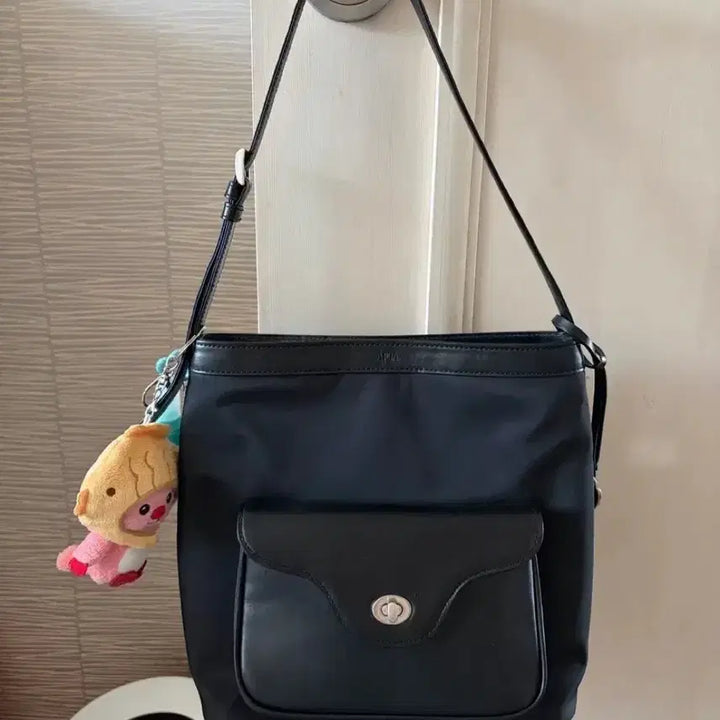 [BUNJANG] Apoa Suave Bucket Bag / Apoa 아포아 Suave Bucket Bag