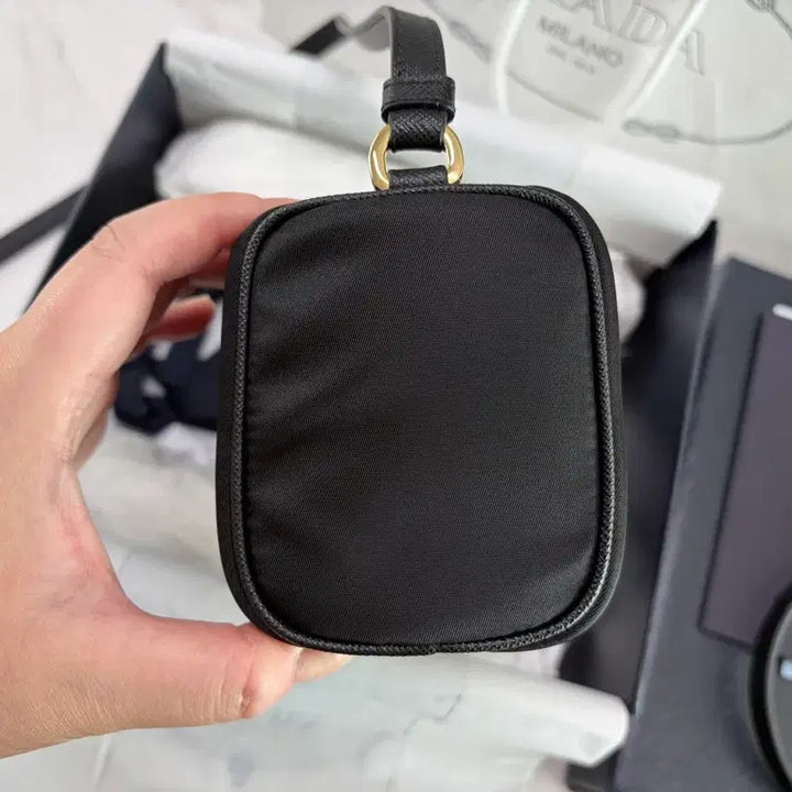 [BUNJANG] Prada Re-Nylon Pouch / 프라다 리나일론 피우치
