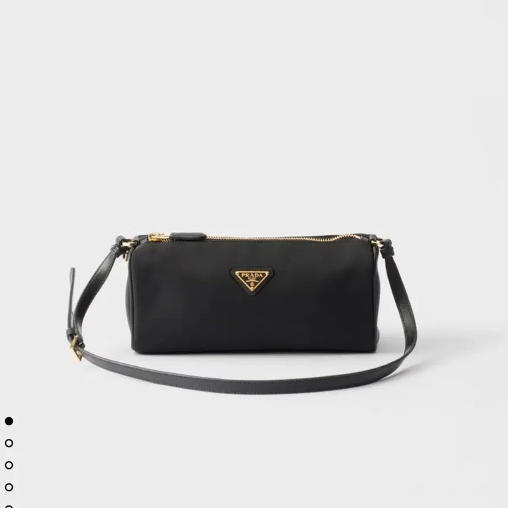[BUNJANG] Prada Re-Nylon Pouch / 프라다 리나일론 피우치