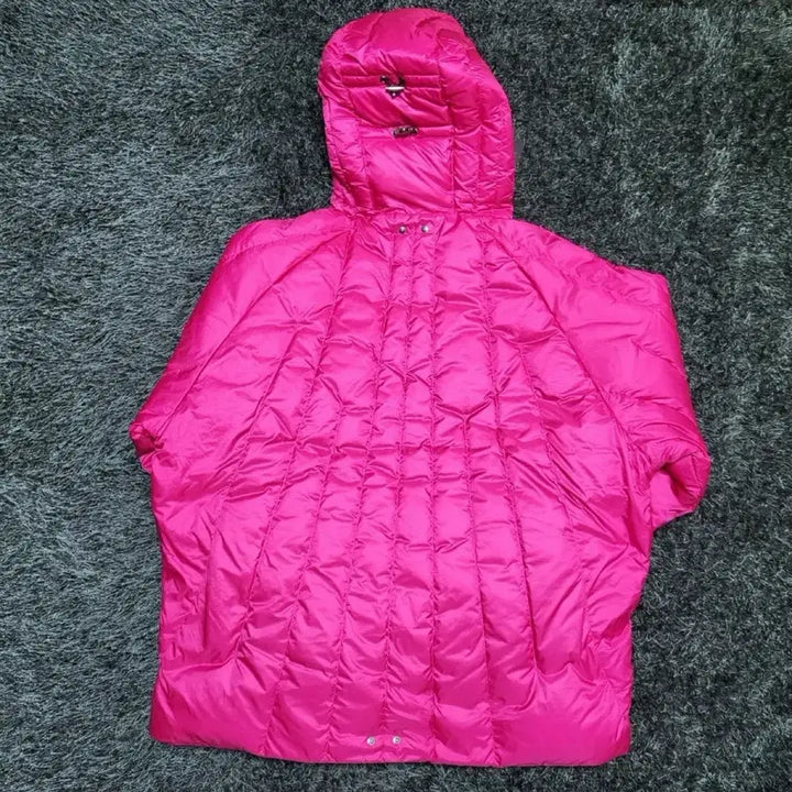 [BUNJANG] Travel Padded Jacket Magenta L Size / Travel 트래블 패딩 마젠타 L사이즈