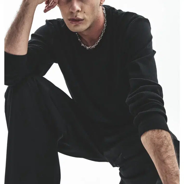 [BUNJANG] Hellet Ribbed Regular Crop V-neck Long Sleeve (Black) - M / 헬렛 / 리브드 레귤러 크롭 브이넥 롱슬리브 (블랙) / M