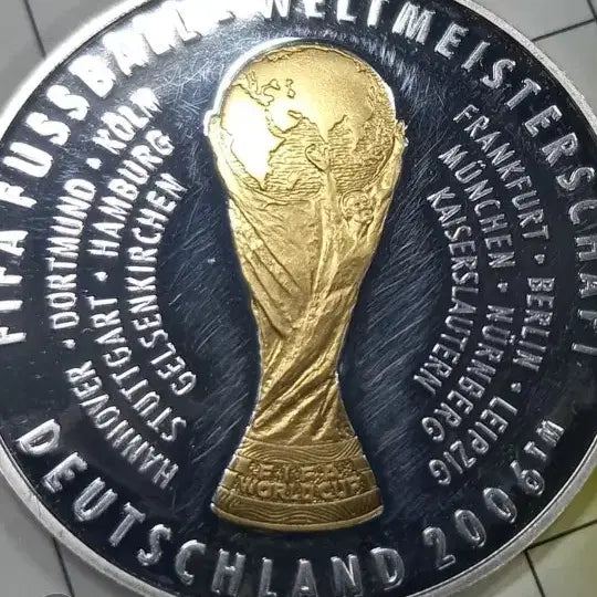 [BUNJANG] Germany World Cup Trophy Medal / 독일월드컵 주화