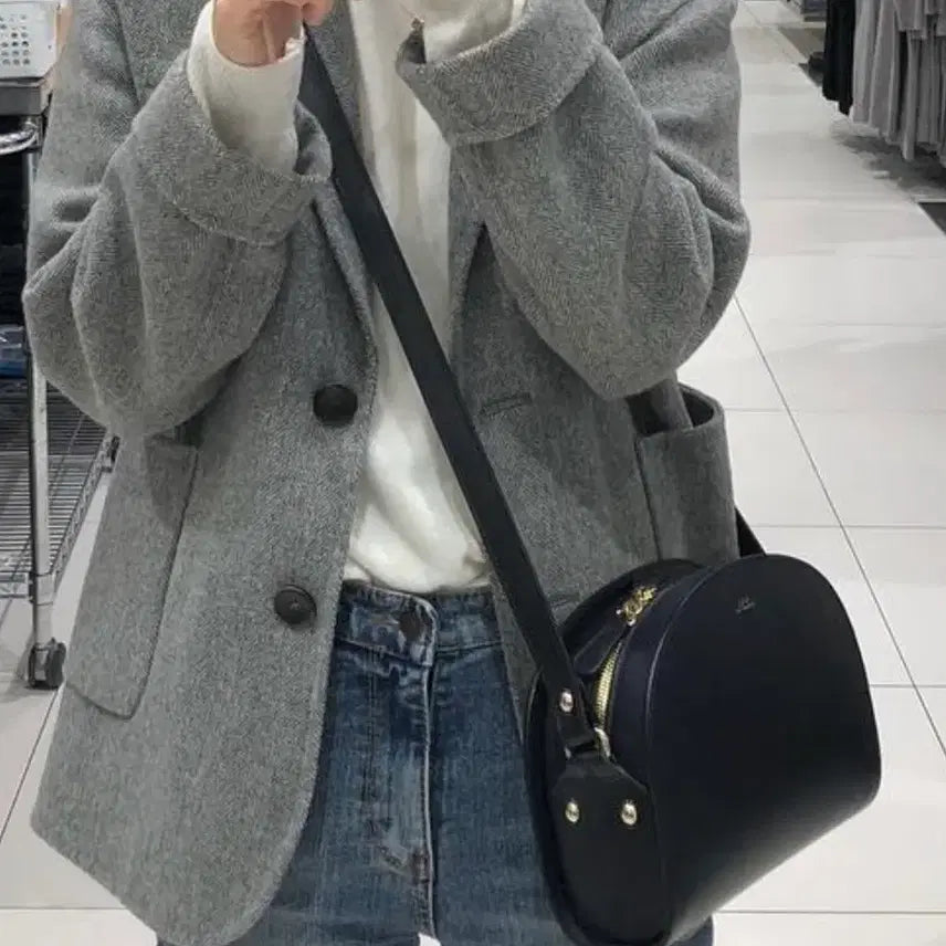 [BUNJANG] A.P.C. Half Moon Crossbody Bag / 아페쎄 하프문 크로스백