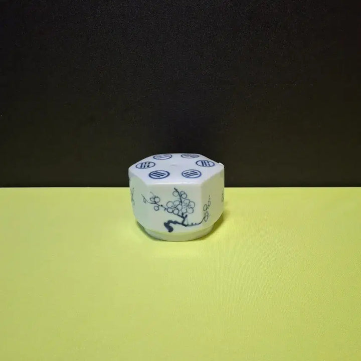 [BUNJANG] Ceramic Ink Water Dropper / 청화백자 팔괘매조문 연적 도자기