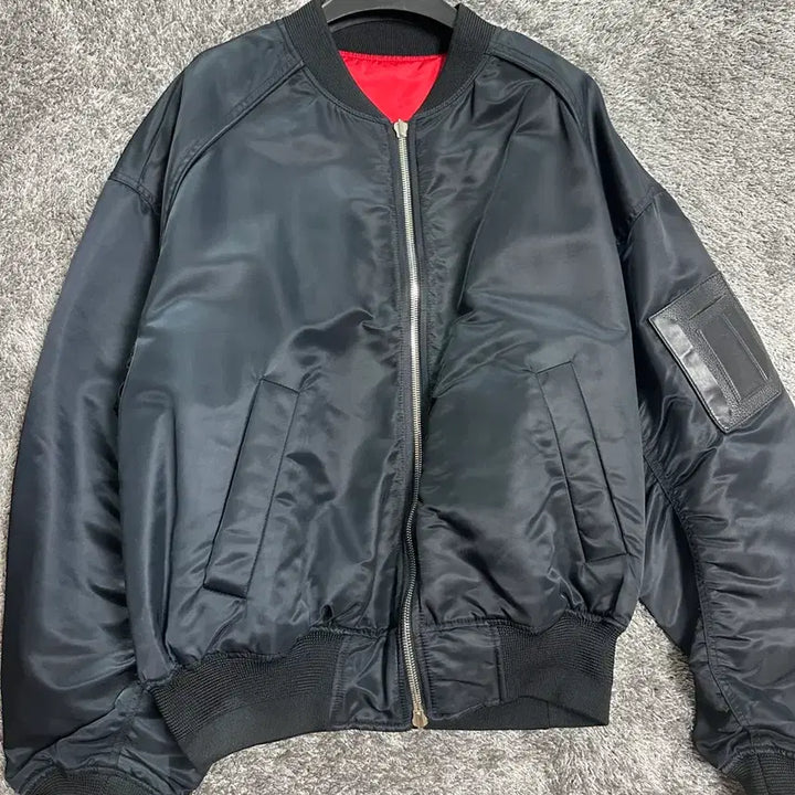 [BUNJANG] JunJ Reversible MA-1 Jacket Black Red Size 46 / 준지 리버시블 마원 ma-1 블랙 레드 46 사이즈